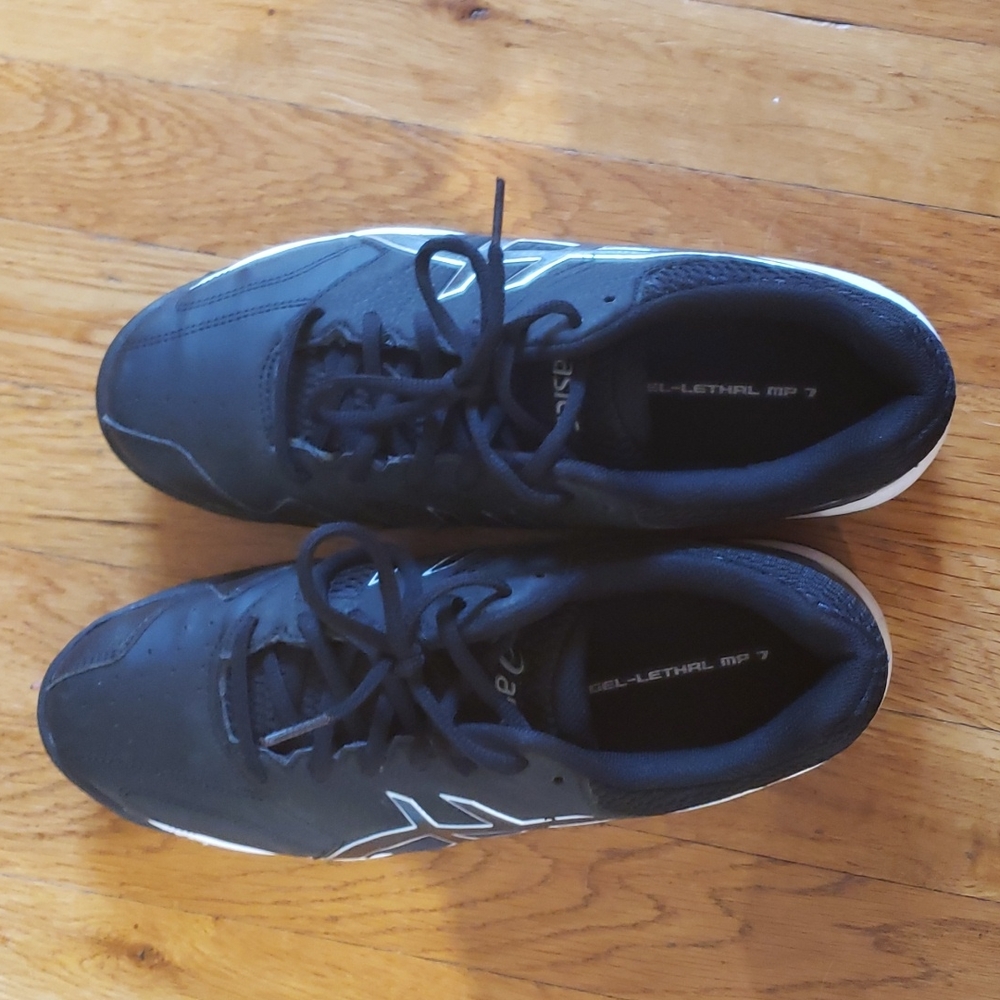 ASICS Women's Gel Lethal MP 7 Turf Shoe. Size 8.5